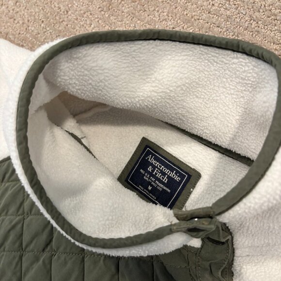 Abercrombie Fitch Womens M Asymmetric Snap Quilted Fleece Pullover -White/Olive - Picture 3 of 7